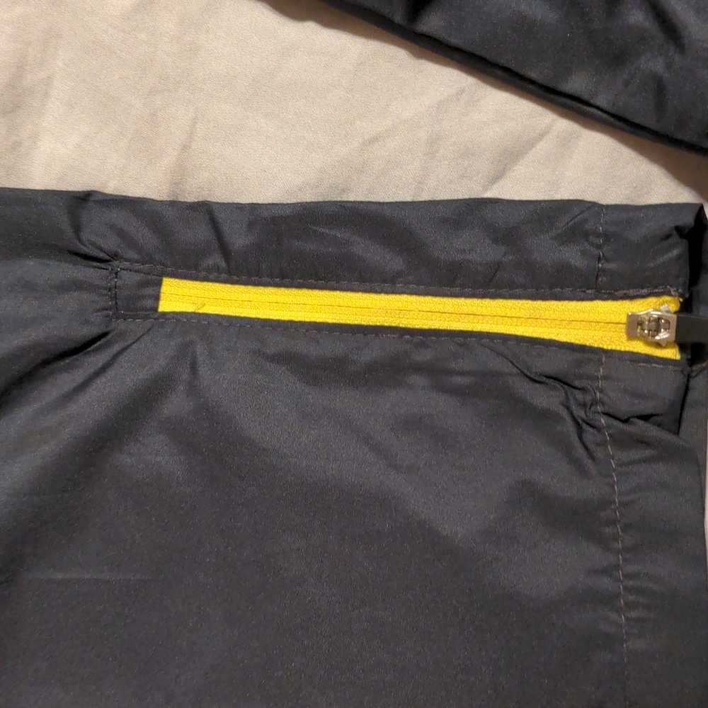 Ladies jacket - Picture 2 of 4